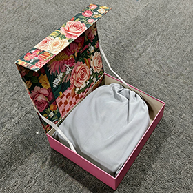 Magnetic Box Flip-Top Box